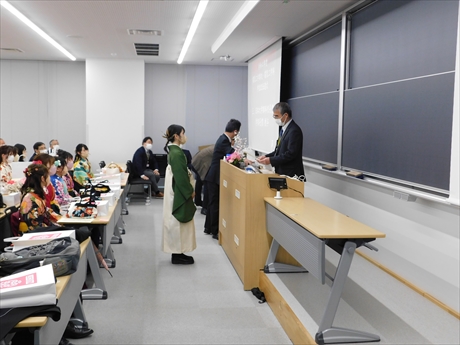 令和4年度 電気工学専攻・電気工学科の学位記伝達式