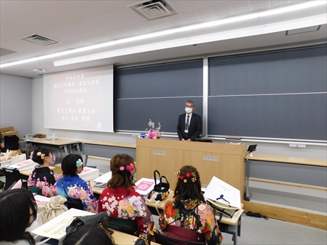 令和4年度 電気工学専攻・電気工学科の学位記伝達式