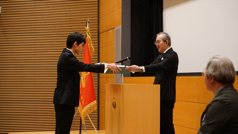 学生博士学生博士賞を受賞2